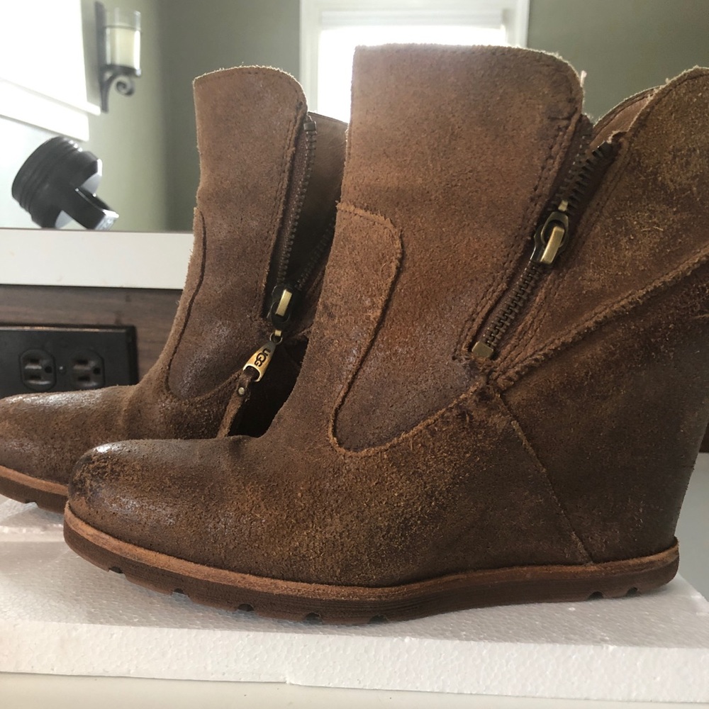 Ugg suede wedge boots size 8